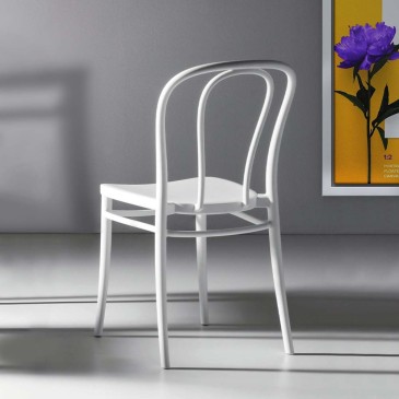Sett med 20 stoler med polypropylenstruktur som passer både innendørs og utendørs