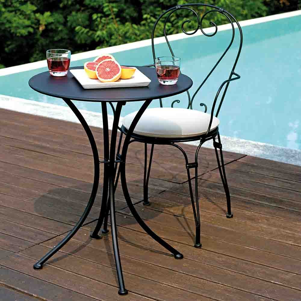 Tavolo da esterno rotondo realizzato in ferro