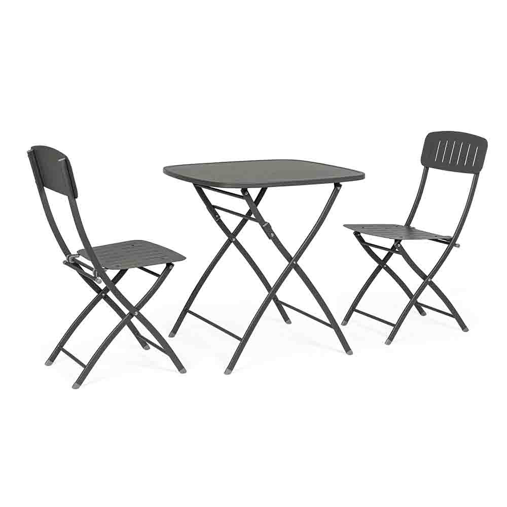 Salon de jardin comprenant chaises et table pliantes
