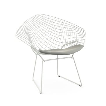 Reproduction of Bertoia armchair in white metal mesh with cushion covered in leather
