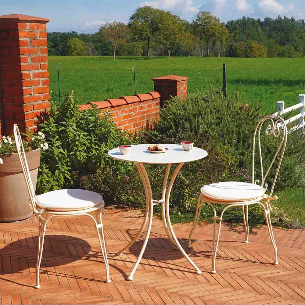 Schöner und preiswerter runder Tisch für den Außenbereich