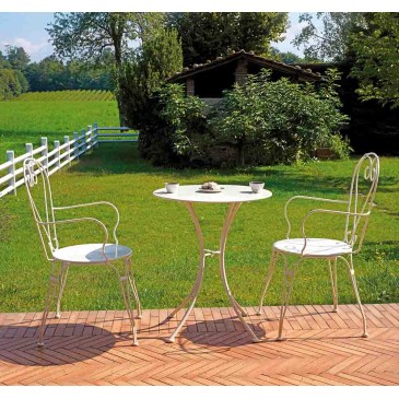 Round outdoor table...