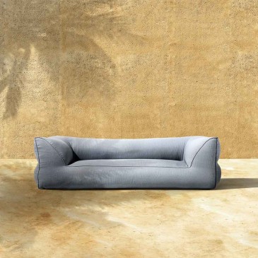 Soft and resistant outdoor sofa
