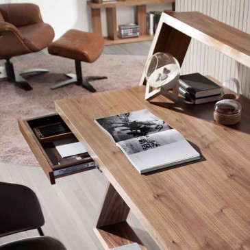 Modern desk by Angel Cerdà suitable for smart working