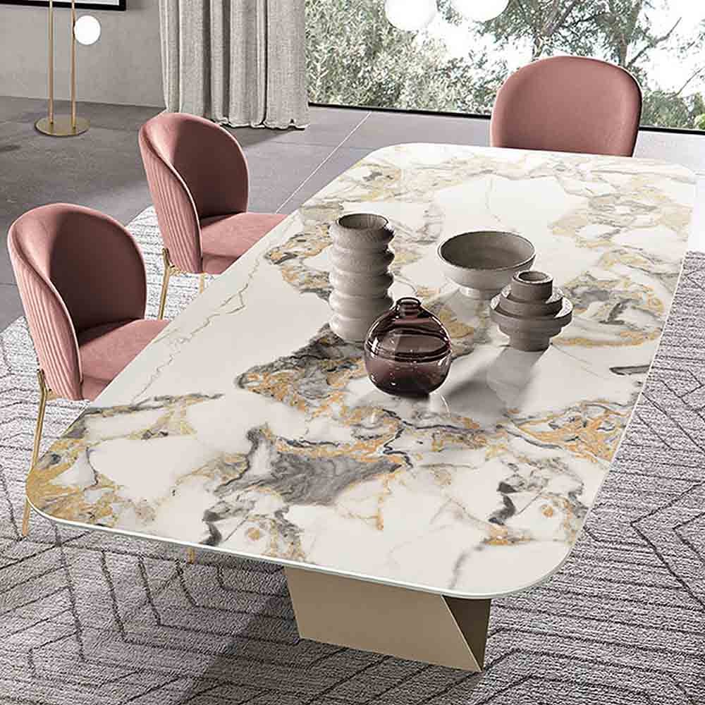 Vaste tafel met massief metalen onderstel en verfijnd blad