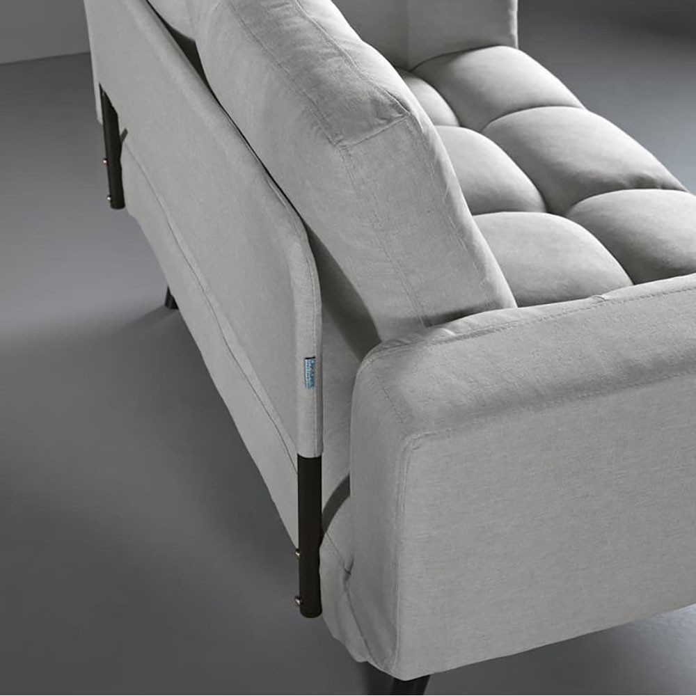 Modern soffa med justerbara armstöd tillverkad av Ikone Casa