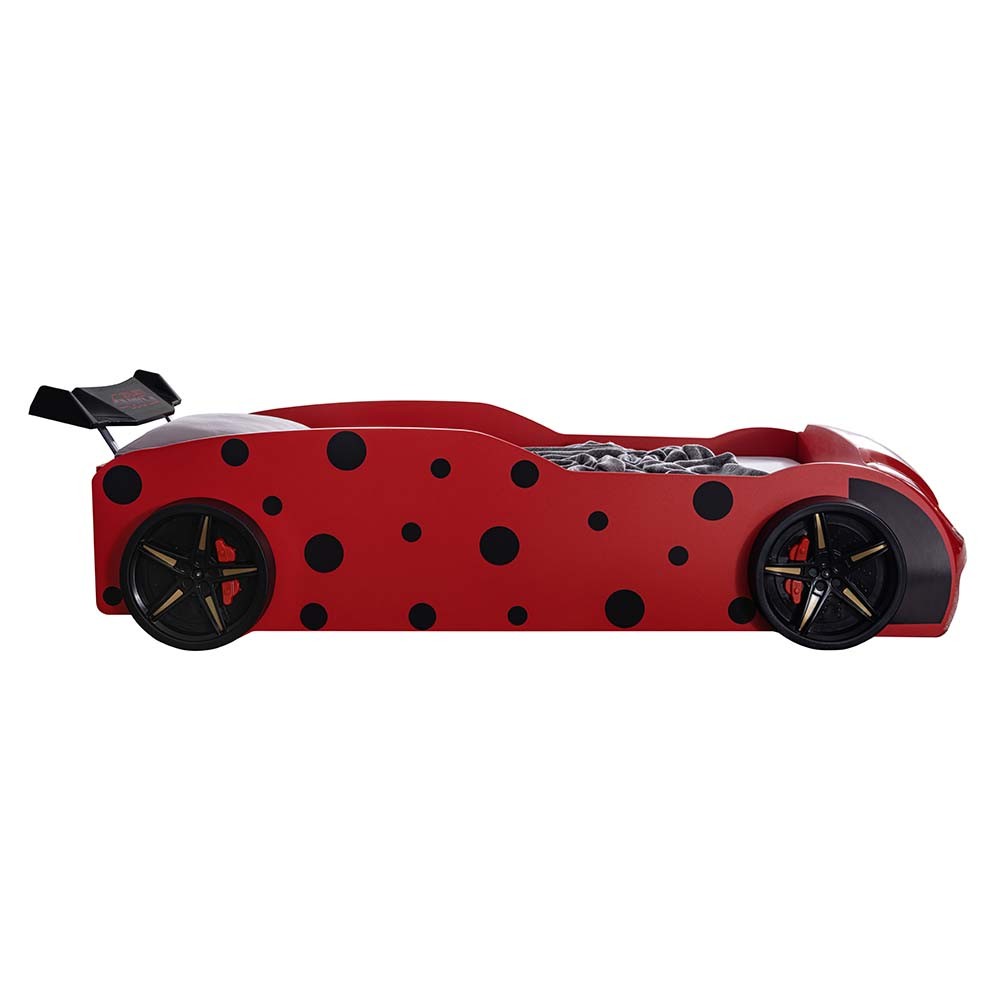 Cama de solteiro em formato de carro esportivo joaninha em vermelho