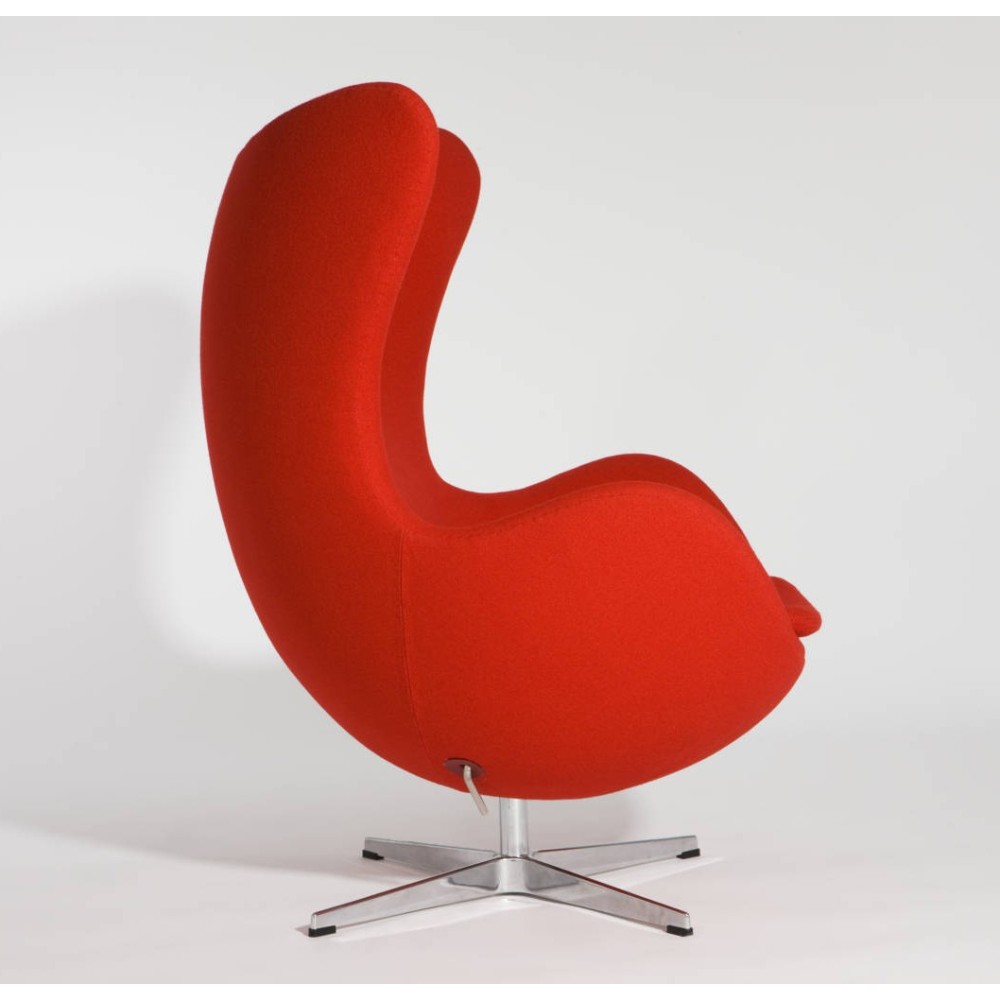 Egg fauteuil van Arne Jacobsen in wol of echt leer