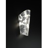 Efeitos de luz espetaculares para o candeeiro de parede Bloom, vidro e metal.