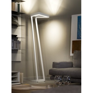 My Way floor lamp in white painted metal with LED lighting