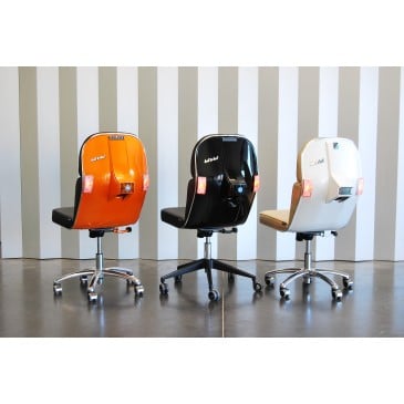 Office armchair with Vespa logo with or without armrests available in several finishes
