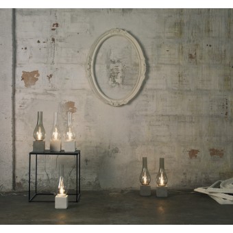 Amarcord table lamp with concrete base and glass diffuser