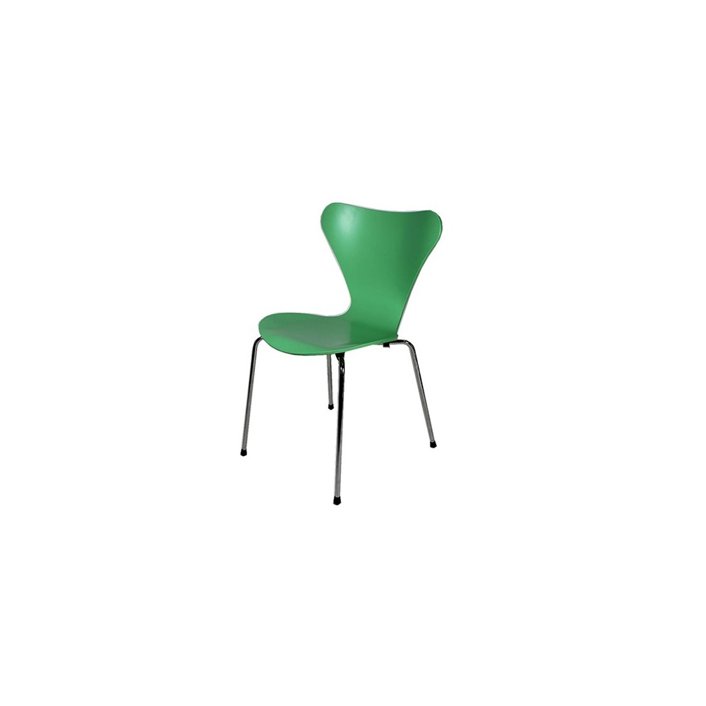 Réédition de la chaise Seven d'Arne Jacobsen dans les versions avec accoudoirs et sans accoudoirs