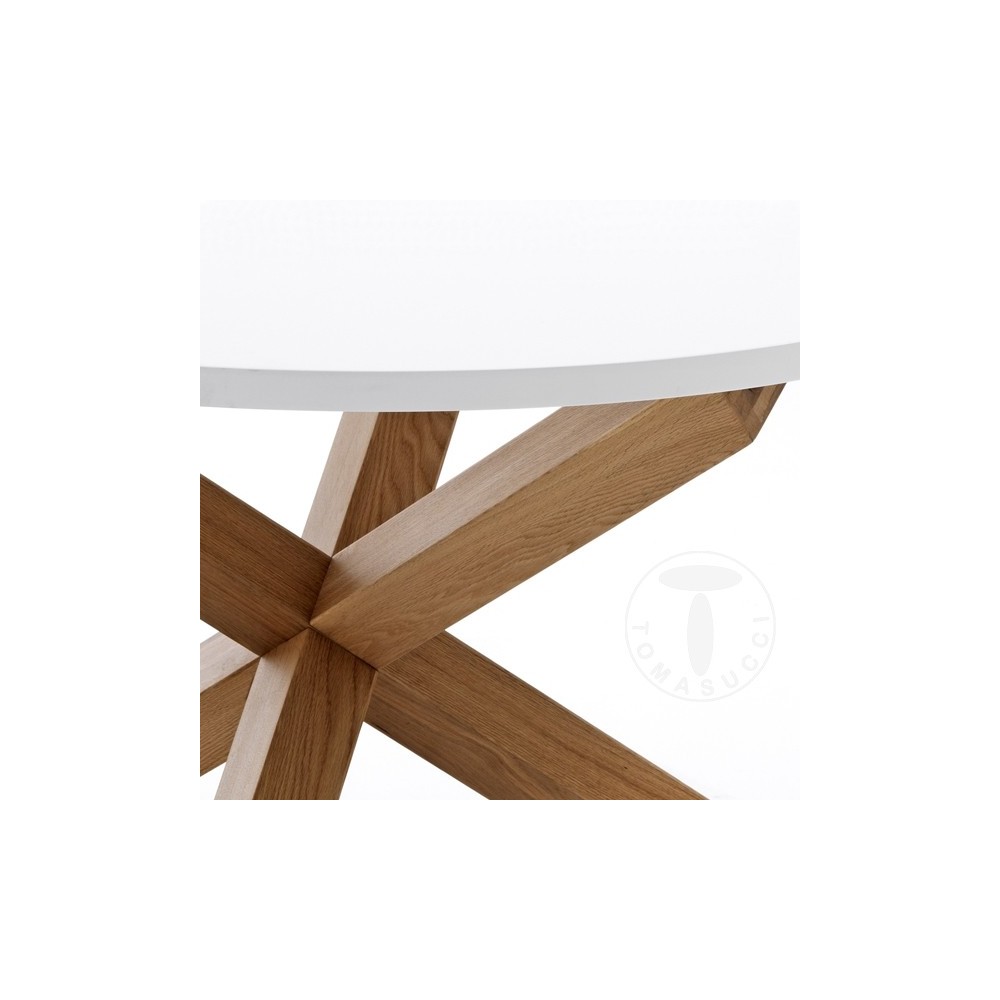 Tavolo da pranzo rotondo Frisia di Tomasucci con struttura in legno massello finitura Rovere e piano in MDF laccato bianco opaco