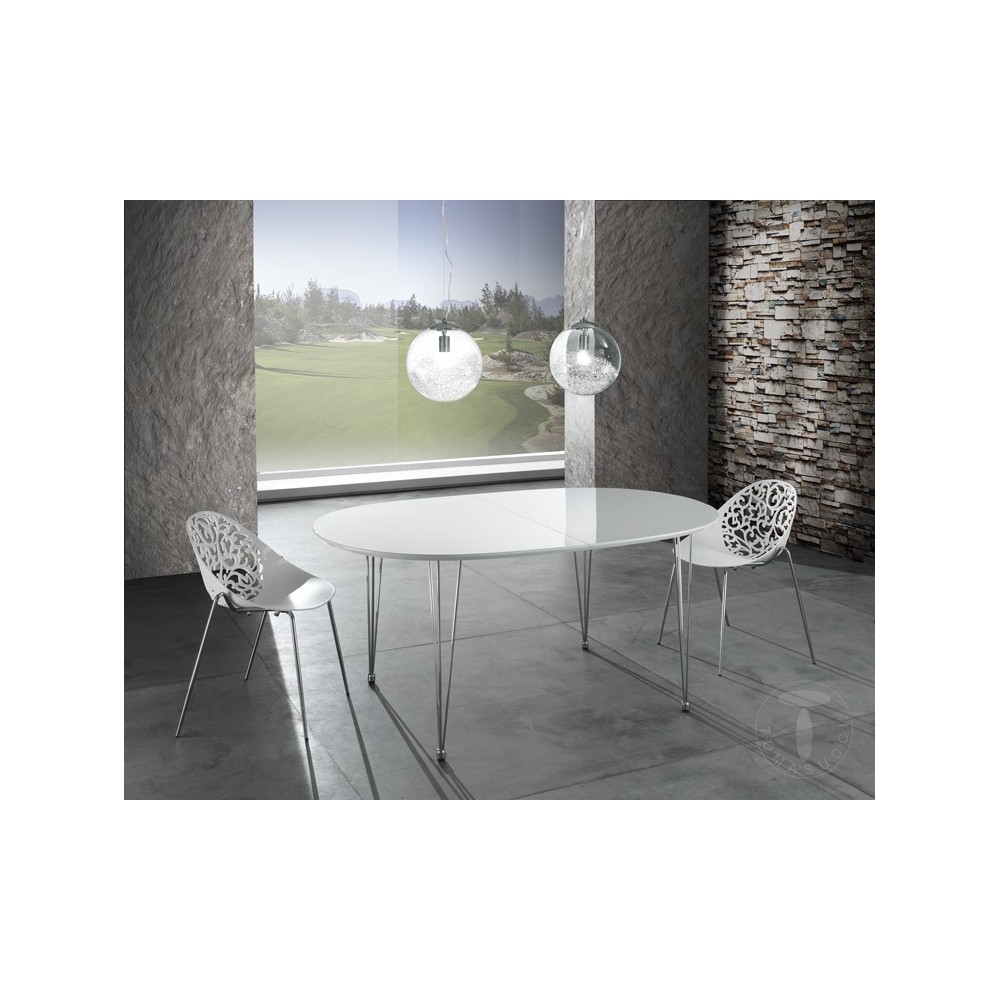 Elegante ovale uitschuifbare tafel van Tomasucci met roestvrijstalen structuur en glanzend wit MD-blad