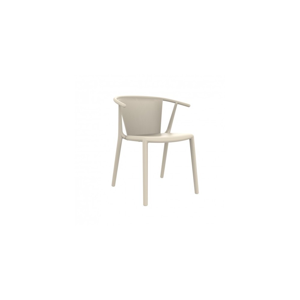 Steely outdoor chair in polypropylene and fiberglass available in various finishes