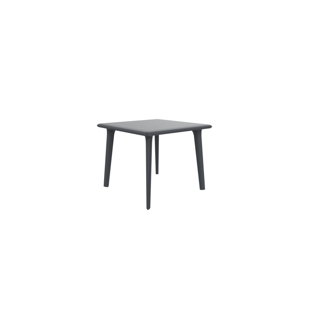Nouvelle table d'extérieur Dessa avec structure en acier et plateau en polypropylène disponible en 2 tailles