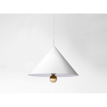 Kersen hanglamp in aluminium met goudkleurige plexiglas hanger. Verkrijgbaar in twee maten