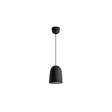 Lámpara colgante Chains en PVC negro y cableado negro. Disponible en tres combinaciones diferentes