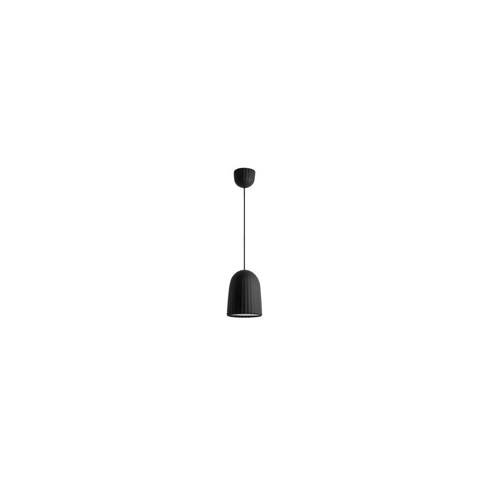 Lámpara colgante Chains en PVC negro y cableado negro. Disponible en tres combinaciones diferentes