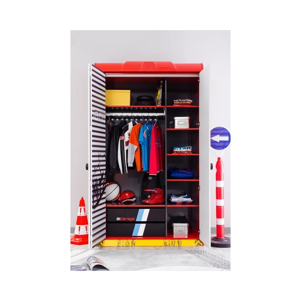 Turbo Garage Wardrobe with Graffiti, ideal for a boy's bedroom.