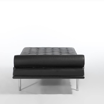 Re-edition of the Barcelona living room bed by Ludwig Mies van der Rohe in genuine Italian leather