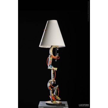 Click tafellamp, origineel design, uniek van Lucifer.