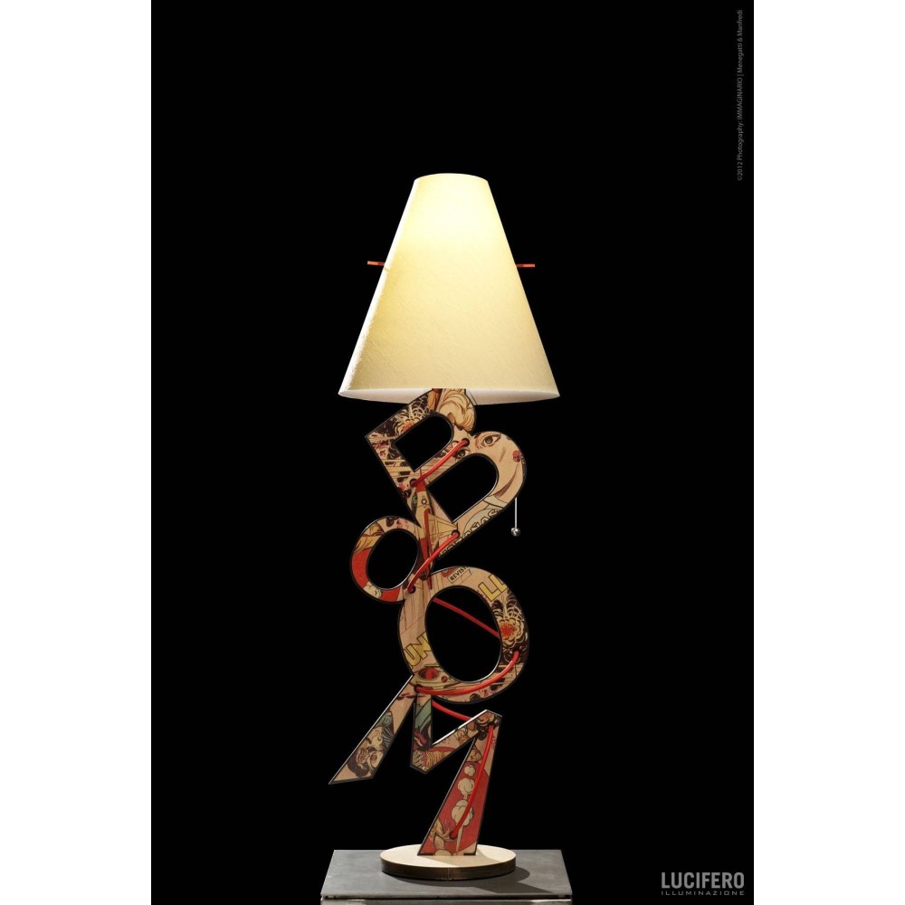 Boom bordlampe av Lucifer, inspirert av tegneserienes verden.