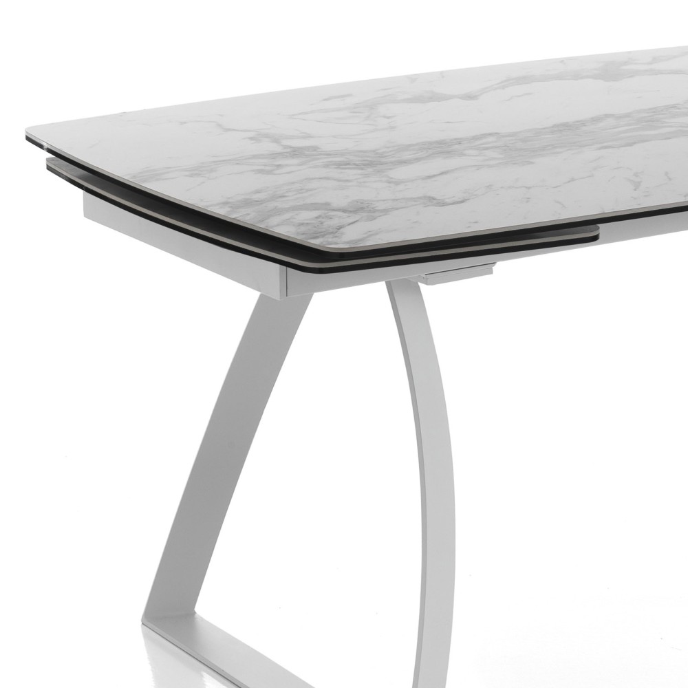 Helix udtrækkeligt bord fås i 2 forskellige finish og materialer