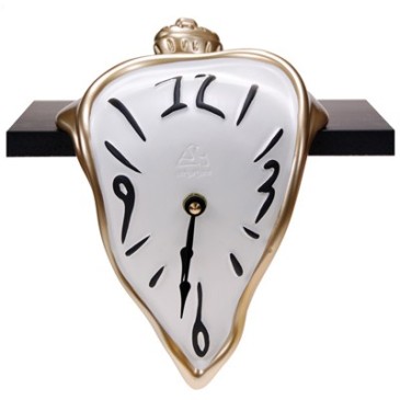 Estantería clásica Reloj de estantería en resina decorada a mano.