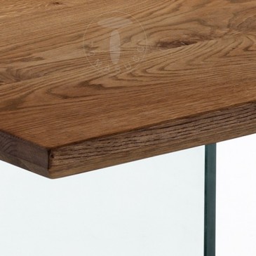 Lasista ja puusta valmistettu kelluva toimistopöytä luo ainutlaatuisen muotoilun.
