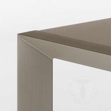 Tavolo allungabile Valla con struttura in metallo e piano in vetro