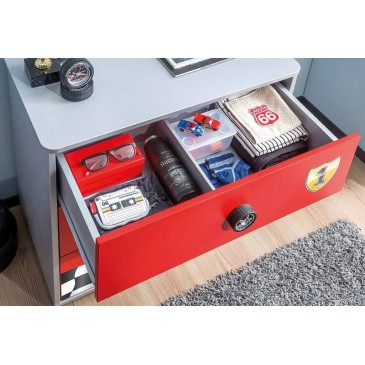 Turbo dresser in red or white with checkered flag and F1 logo.
