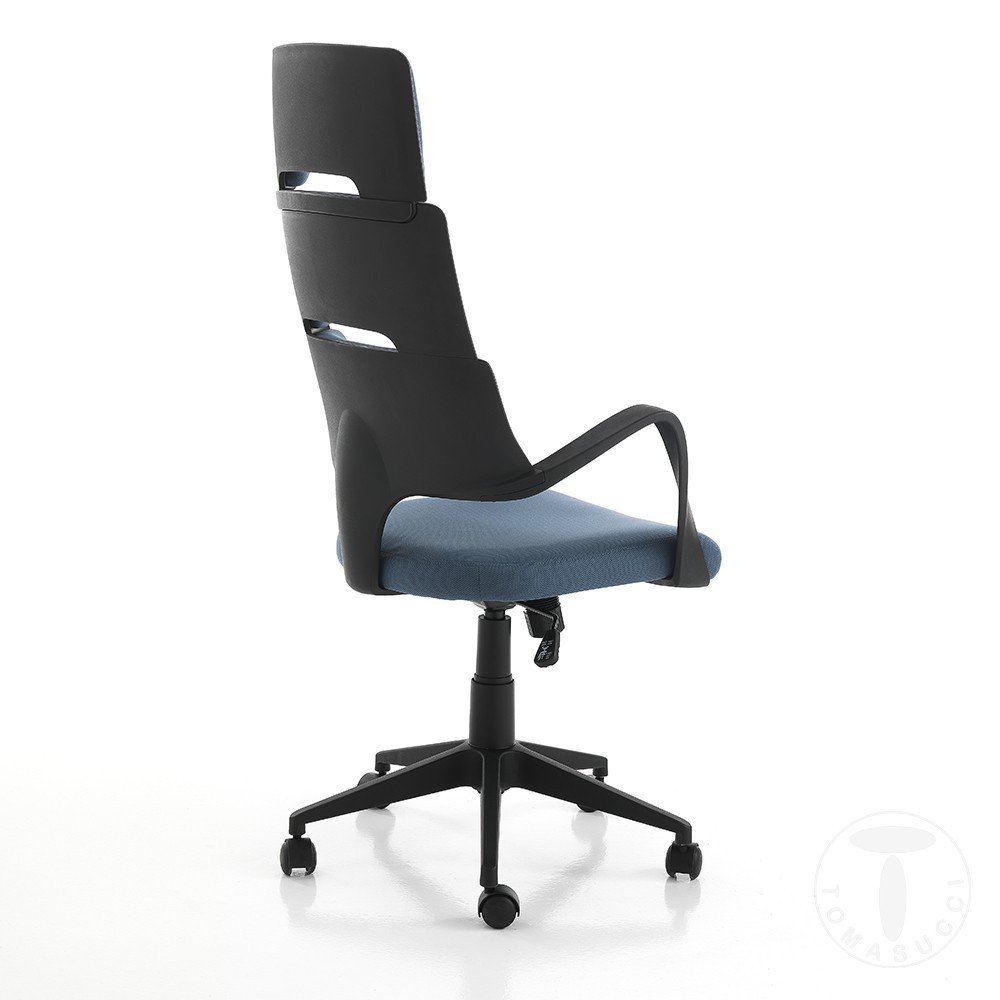 Laredo office armchair by Tomasucci of design and ergonomic shapes