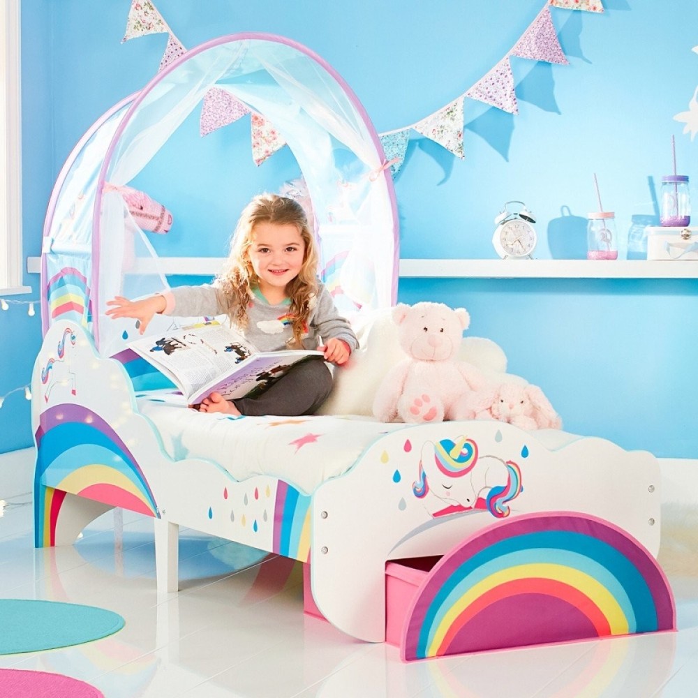 Cama infantil unicornio en madera mdf y cortina en tela de colores