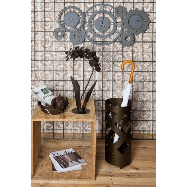 Fuso Meccano metal wall clock available in three finishes