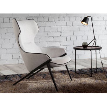 Relax fauteuil gemaakt met mat zwart gelakte stalen structuur en bedekt met wasbare stof
