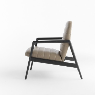 Carnaby armchair by Horm...