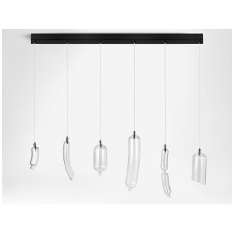 SO-SAGE hanglamp met metalen structuur en glazen diffusers in de vorm van een worst