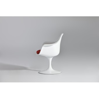 Réédition du fauteuil Tulip par Eero Saarinen piètement en fonte d'aluminium et assise en coussin ABS en cuir véritable ou en ti